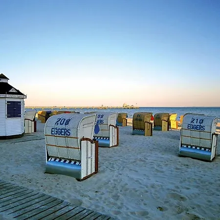 View Dashausambeach Hotel